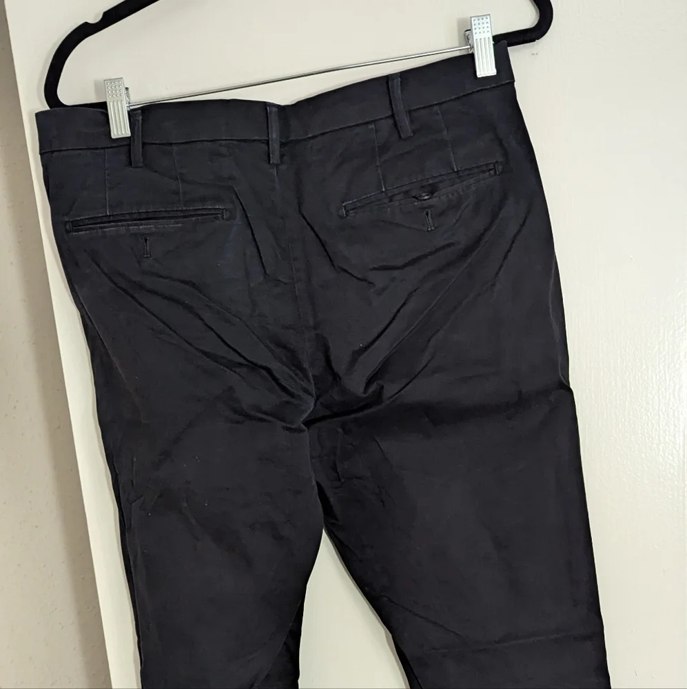 Chinos - Picture 1 of 2